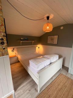 Cozy Holiday Home Near The Beach - 5