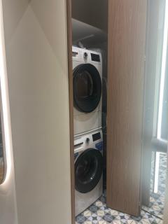 Brand New 1 BDR Luxury Apartment in Top Centre - 6