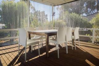 Coastal Retreat: Beach, BBQ, Family - 4