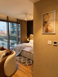 Luxury Skyhigh Studio with infinity pool M3M Myden - 6