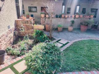 Berea North Guest House - 4