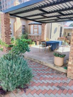 Berea North Guest House - 1