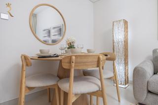 Stylish 2BR - City Chic Elegant Luxe Escape - Abu Dhabi - 2
