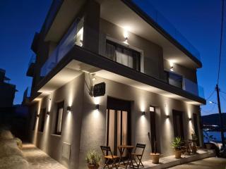 Port 7 Suites - 4