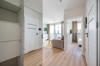 Aleja Krakowska Lavish Apartment by BookingHost - 9