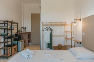 Shanti Studios & Apartments - 9