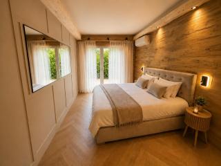 Book-A-Room Salzburg Garden or Balcony Stay - 2 bedroom - air conditioning & free parking - 0