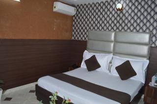 Hotel Om Karan By staysUp Near Katra Railway Station - 1
