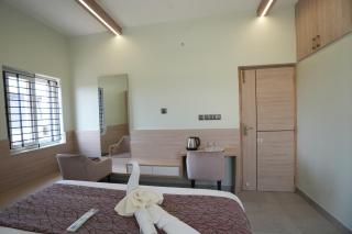 The Vybe Inn - Chennai Trade Centre - 3