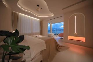 Dali Xingmu Sunset Seaview Villa Erhai Lake Area - Cangshan Mountain and Erhai Sunset Views - Station Pickup and Drop Off Included with Stay - Yunnan Pu'er Tea Tasting - 24 Hour Personal Butler Service - Complimentary Breakfast - 5