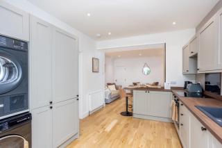 5Bed • Free Van Parking • No LEZ • Long Stay Rates - 2