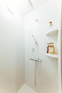 Spacious Private House with a Professional Kitchen - 9