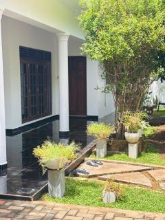 Boom Town Villa - Anuradhapura - 7