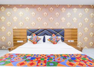 Hotel Lakeview Vadodara - 1
