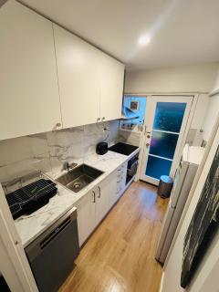 City Oasis, Spa Bath with Private Parking - 7