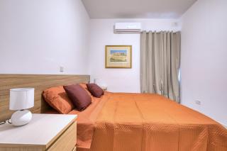 Luxury Gzira Penthouse 1BR Terrace - 2