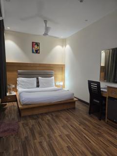 my divine hotel - 3