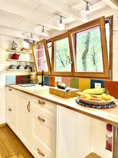La Tiny house des Tisserins - sous les chênes - 9