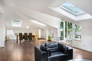 Premium-Loft am Wasser - 3 Balkone - 2