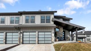 Luxury Mountain Townhouse with Hot Tub, Fire Pit & Ski Access Near Deer Valley - 6