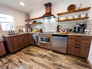 Luxury Couples Cabin in Wimberley TX with Private Sauna and Hot Cold Plunge - 9