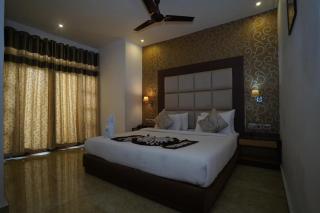 Terrace Valley Hotel - 2