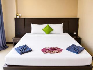 Hollywood Inn Love - 8