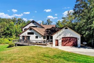 Spacious Lakeside Cottage with accessibility aid Access near Walker, Minnesota - 0