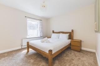 Modern 2BDR 2BA Oasis near Richmond and Twickenham - 8