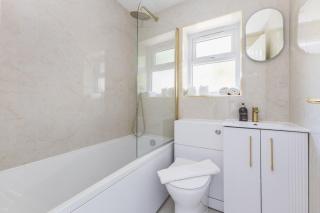Modern 2BDR 2BA Oasis near Richmond and Twickenham - 6