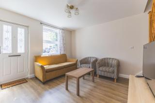 Modern 2BDR 2BA Oasis near Richmond and Twickenham - 2