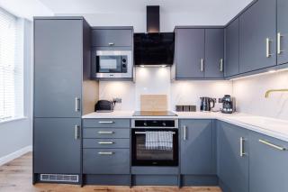 Harrogate House Apt 2 - Stylish Central Flat - 4