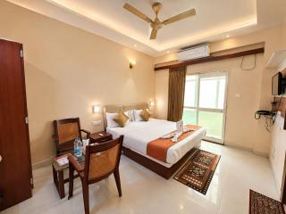 Hotel Golden Wave Puri - Baliapanda Housing Colony - Near Golden Beach- Parking - Restaurant - 2