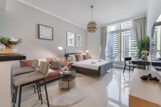 SUNRISE HOMES - A Stylish Studio in Botanica Tower - 5