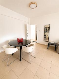 Theo 302 - Comfort 2 Queen Bdr Nicosia with Parking - 4