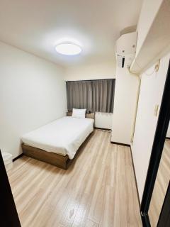 R-Cube Shin-Osaka Room No 901 - 9