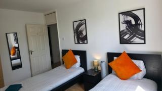 Colebert Avenue - 2
