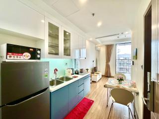 Cozy Lakeside Studio Apartment with Full Amenities and Fast WiFi - 1