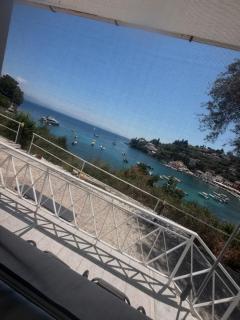 Aronis Spyros Panoramic Seaview Apartments - 4