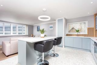 Westshore Retreat - Donnini Apartments - 9