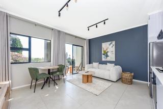 Prime Sandton Living in Wierda Valley - 3