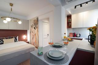 Cozy Urban Studio - Peaceful Stay Near City Center - 8
