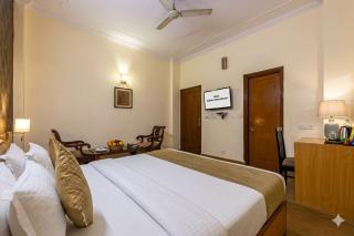 Hotel Ashoka International 10-Min walk From Karol Bagh Metro Station - 3