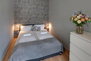 Triventi Śnieżka View Apartment z Garażem i Słonecznym Balkonem - 1