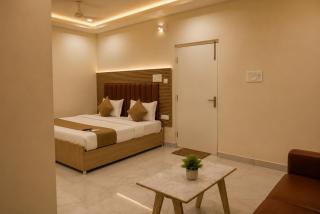 Hotel Vaarahi Chanda Nagar, Near Hitech City - 7