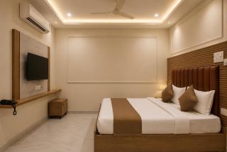 Hotel Vaarahi Chanda Nagar, Near Hitech City - 6