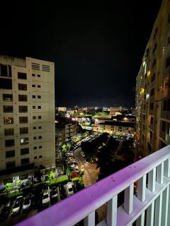 Apartment Phuket Old Town Fast Wifi Netflix Pool Gym Cityview - 2