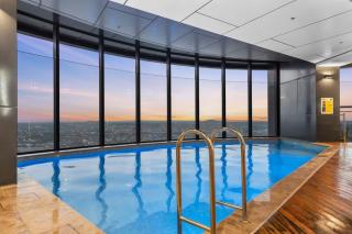 Skytower Apartments - 81st Floor, City & River Views, Free Car Parking - 7
