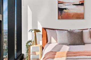 Skytower Apartments - 81st Floor, City & River Views, Free Car Parking - 4