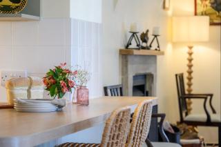 Hollins Farmhouse - 2